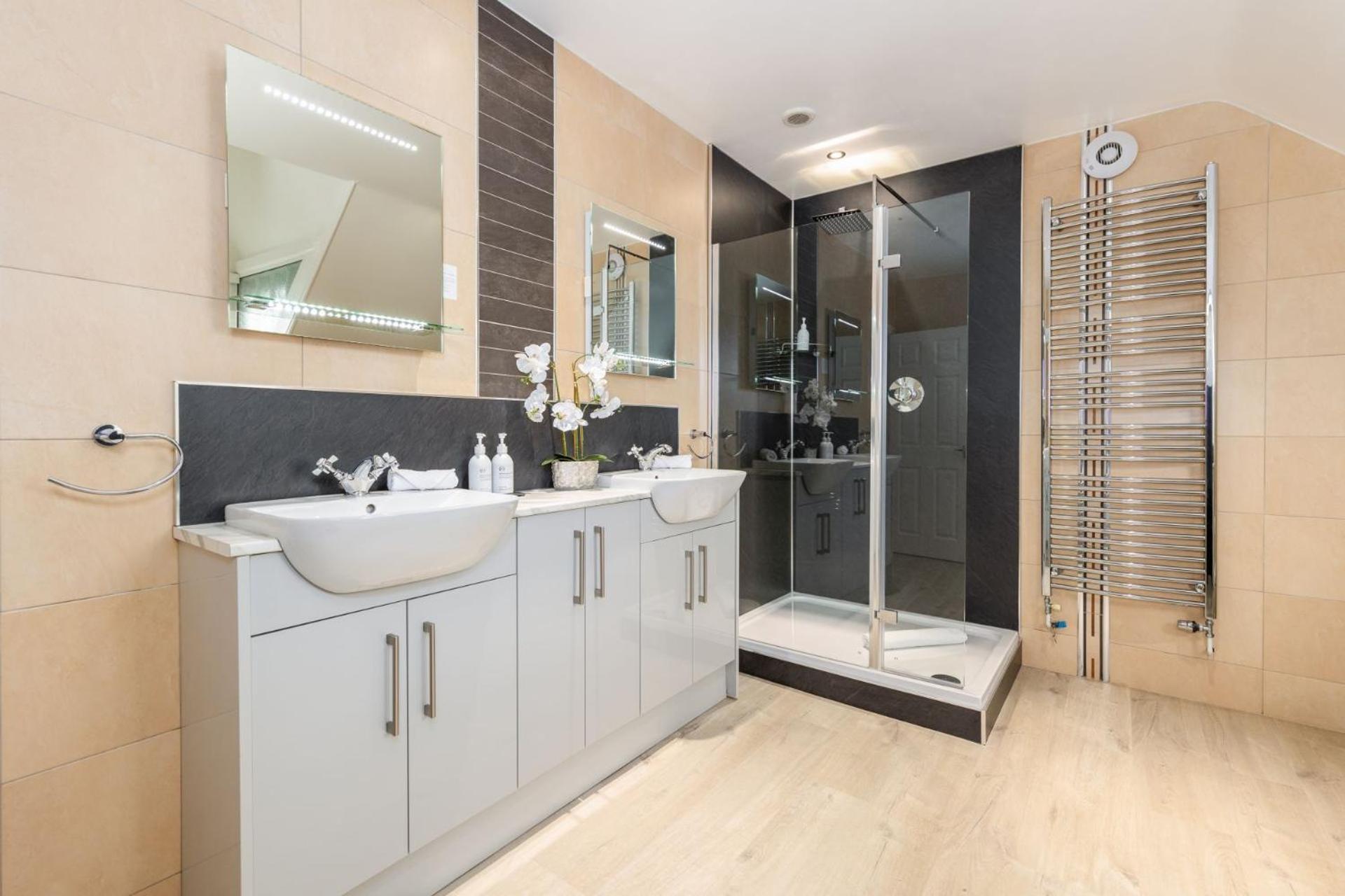 Wheatlands Lodge-Windermere - Guest House Of The Year 2024 - Adult Only - Free Car Park Εξωτερικό φωτογραφία